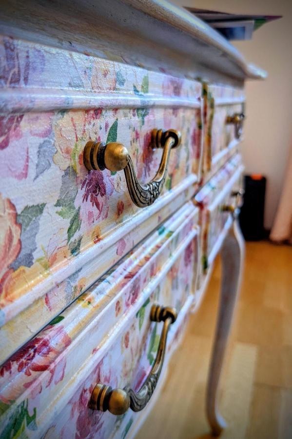 Queen Apartment Илцен Екстериор снимка