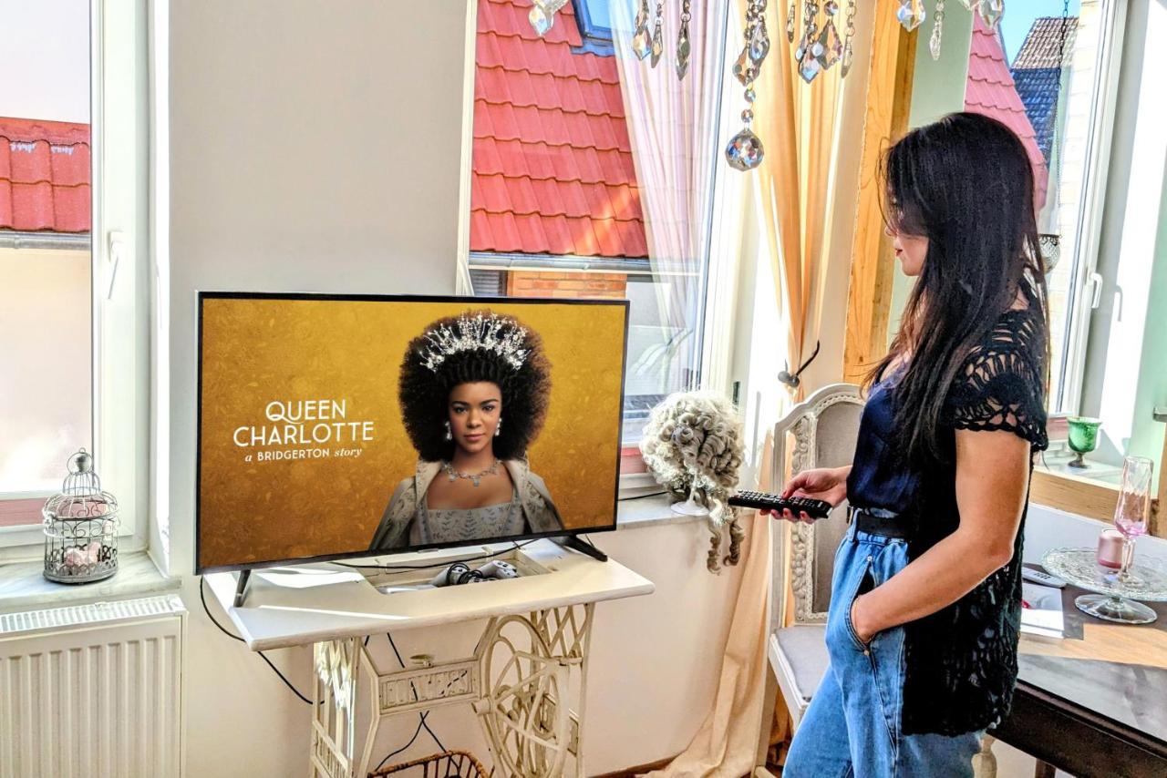 Queen Apartment Илцен Екстериор снимка